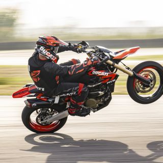 Ducati-Hypermotard-Mono-DWP24-Overview-gallery-1920x1080-01 (1)